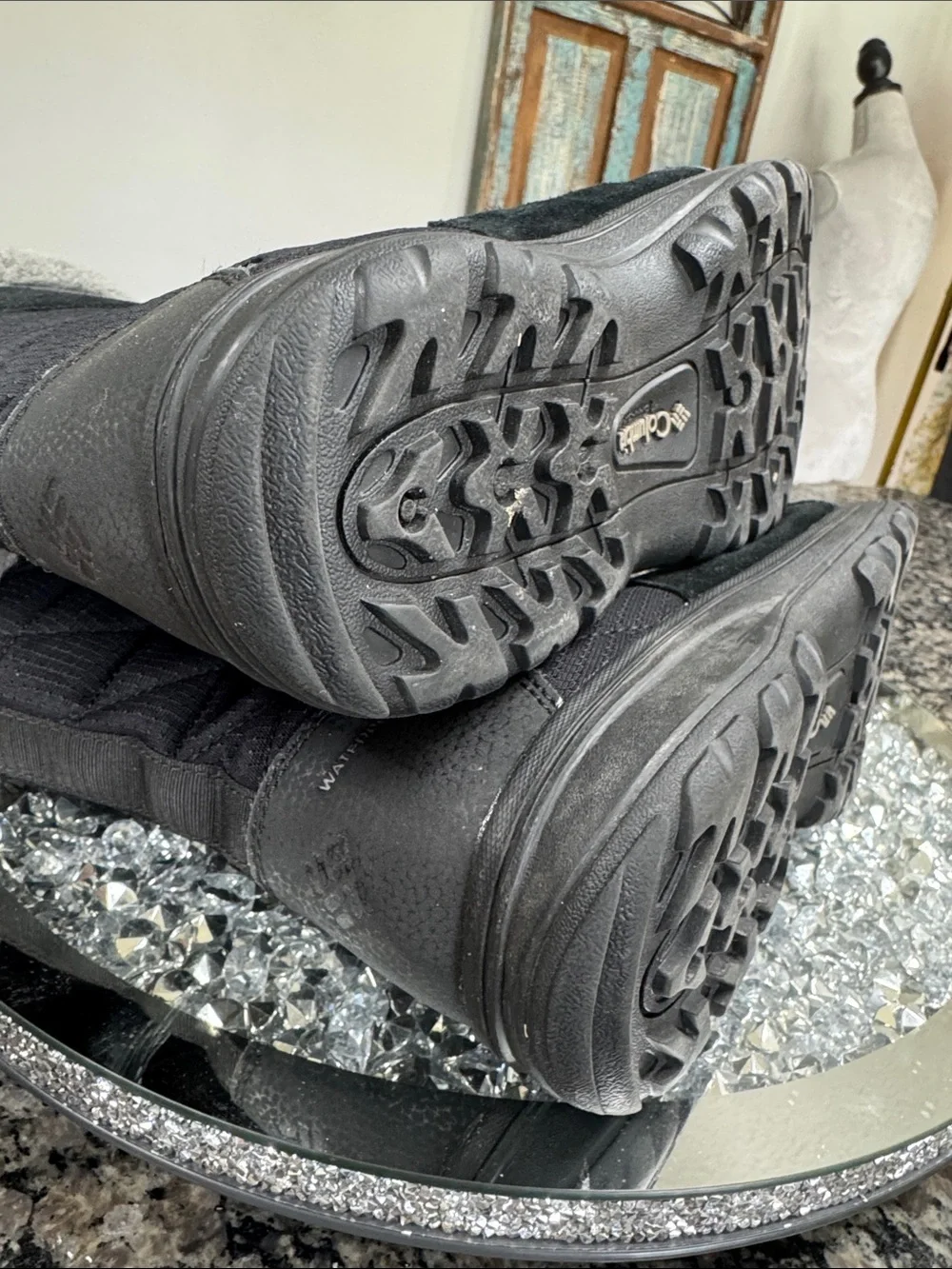 Columbia Black Faux-Fur Cuff Insulated Winter waterproof Boots EUC 7.5